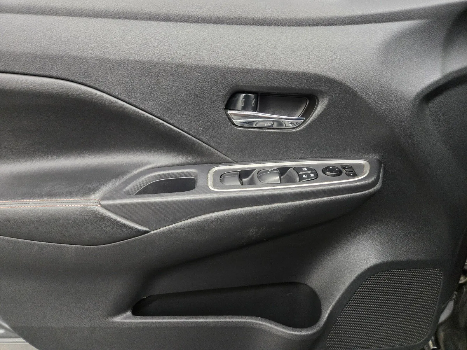 Nissan Versa photo 14
