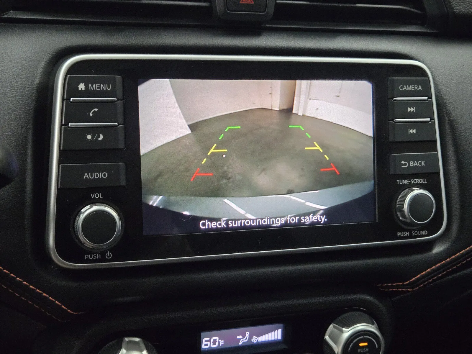 Nissan Versa photo 18