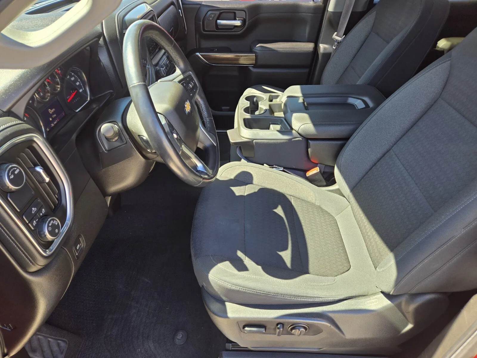 Chevrolet Silverado photo 7