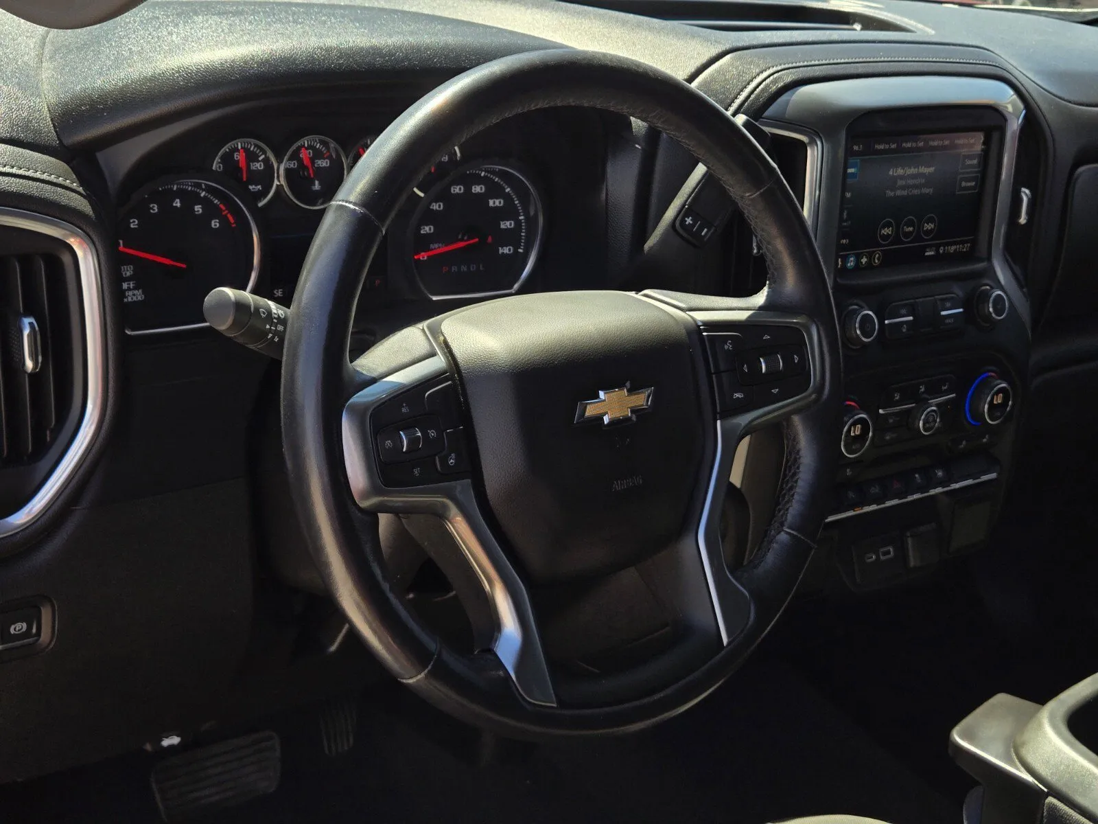 Chevrolet Silverado photo 15