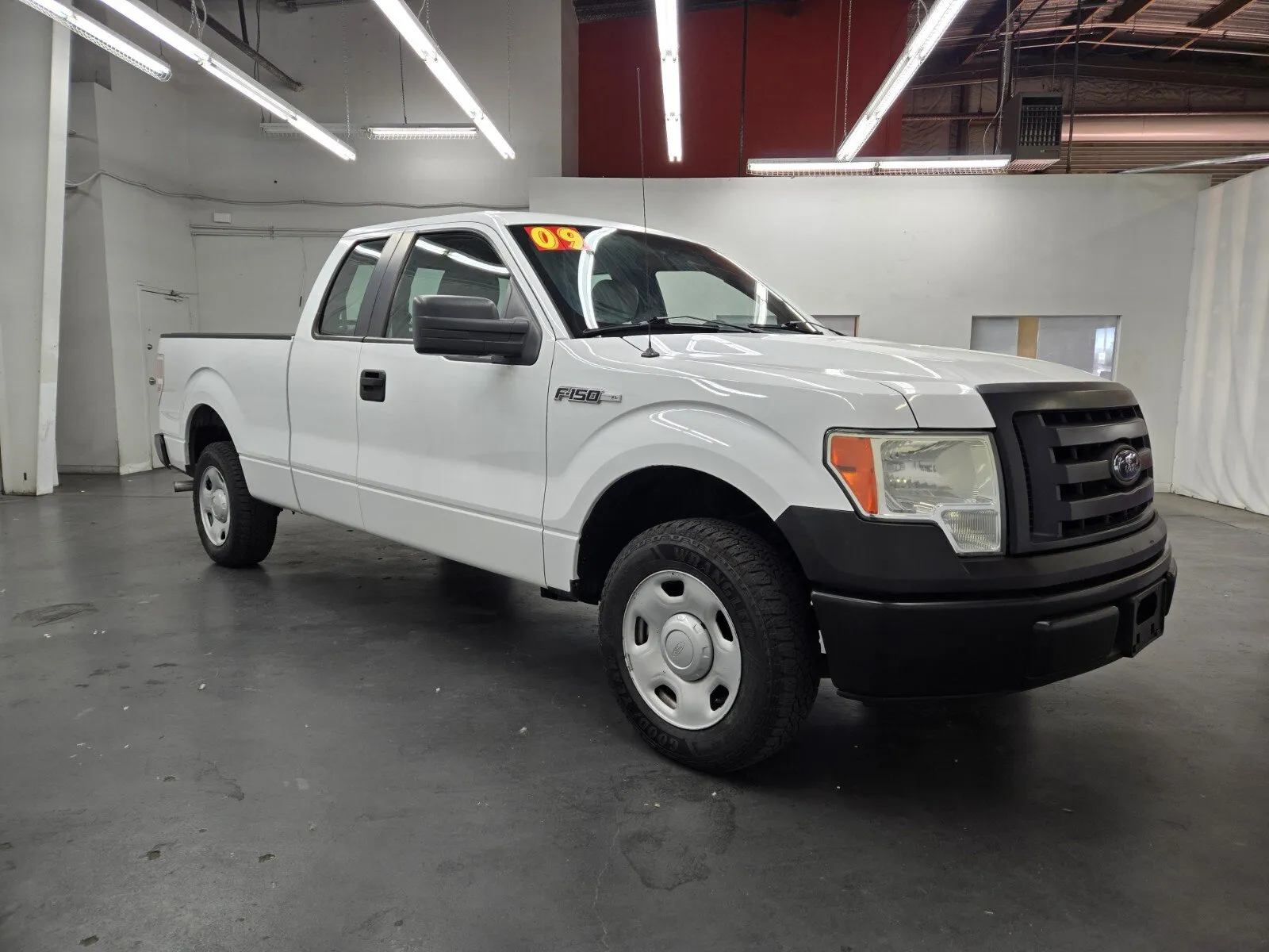 Ford F-150 photo 4