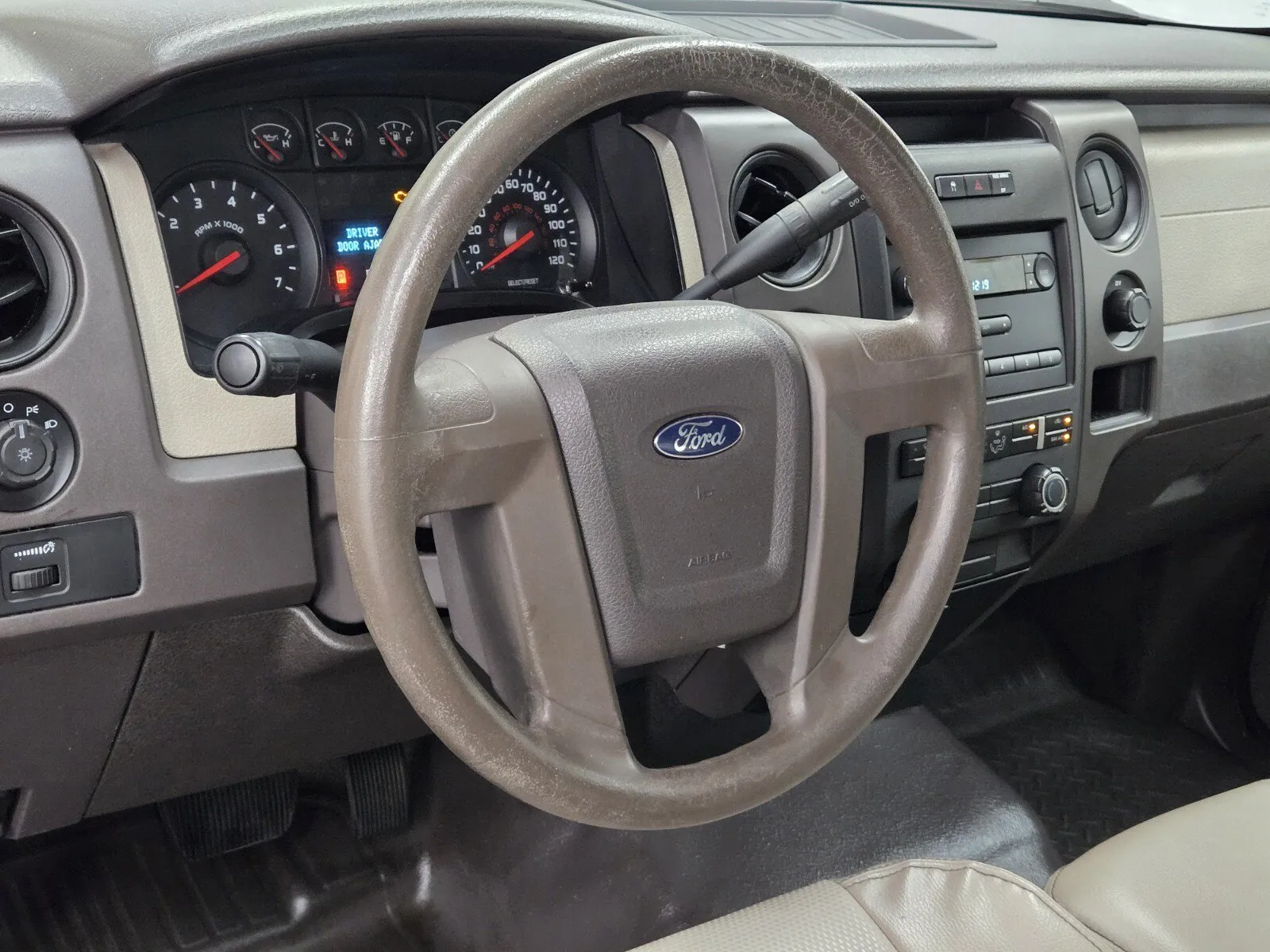 Ford F-150 photo 14