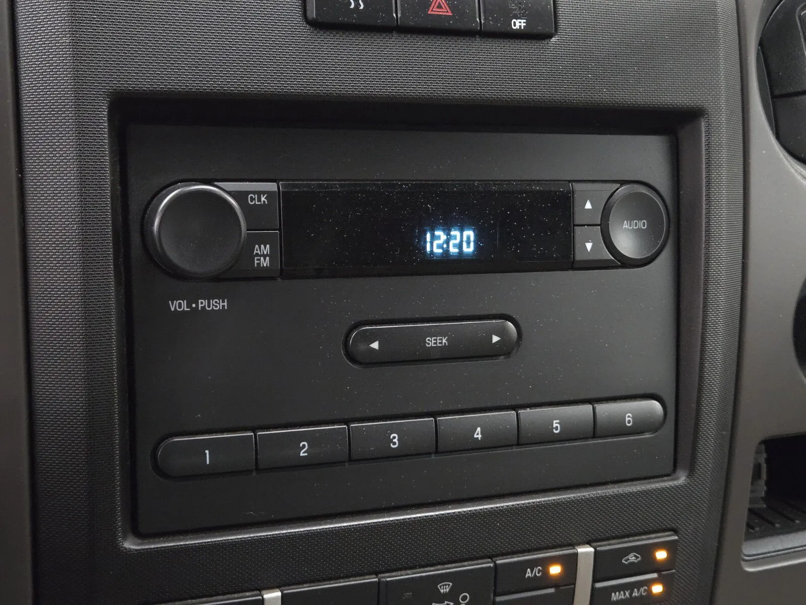 Ford F-150 photo 16