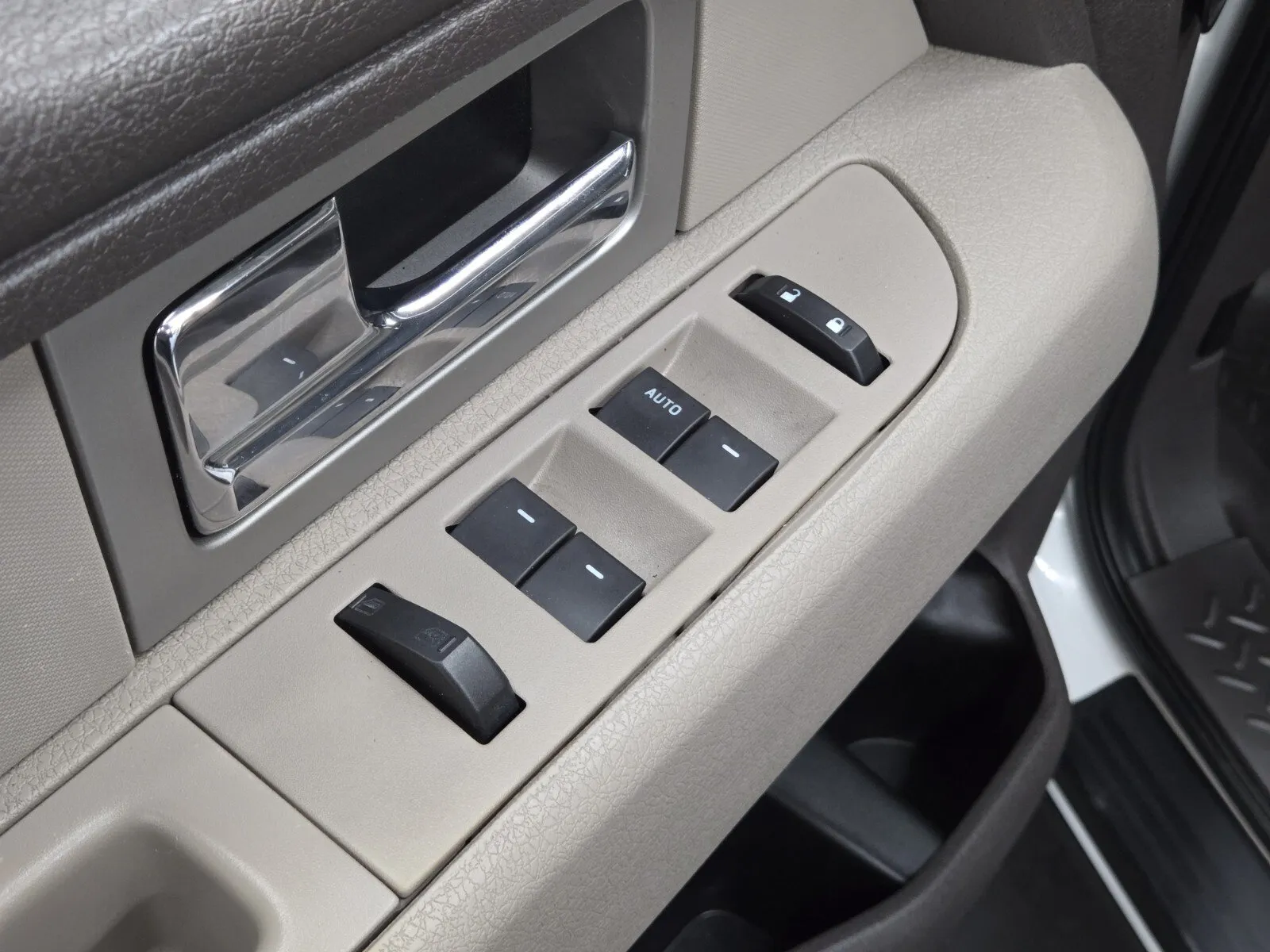 Ford F-150 photo 13
