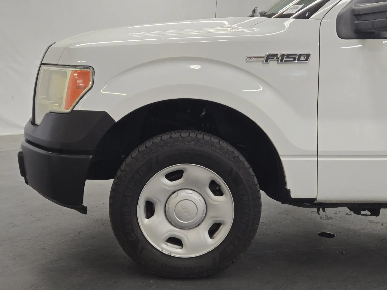 Ford F-150 photo 6