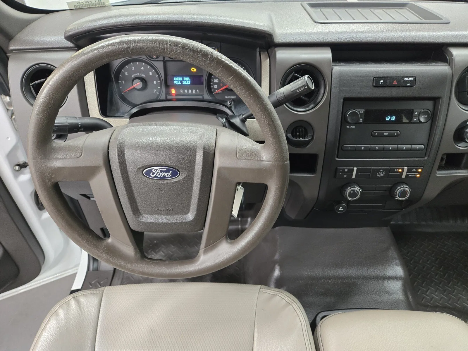 Ford F-150 photo 9