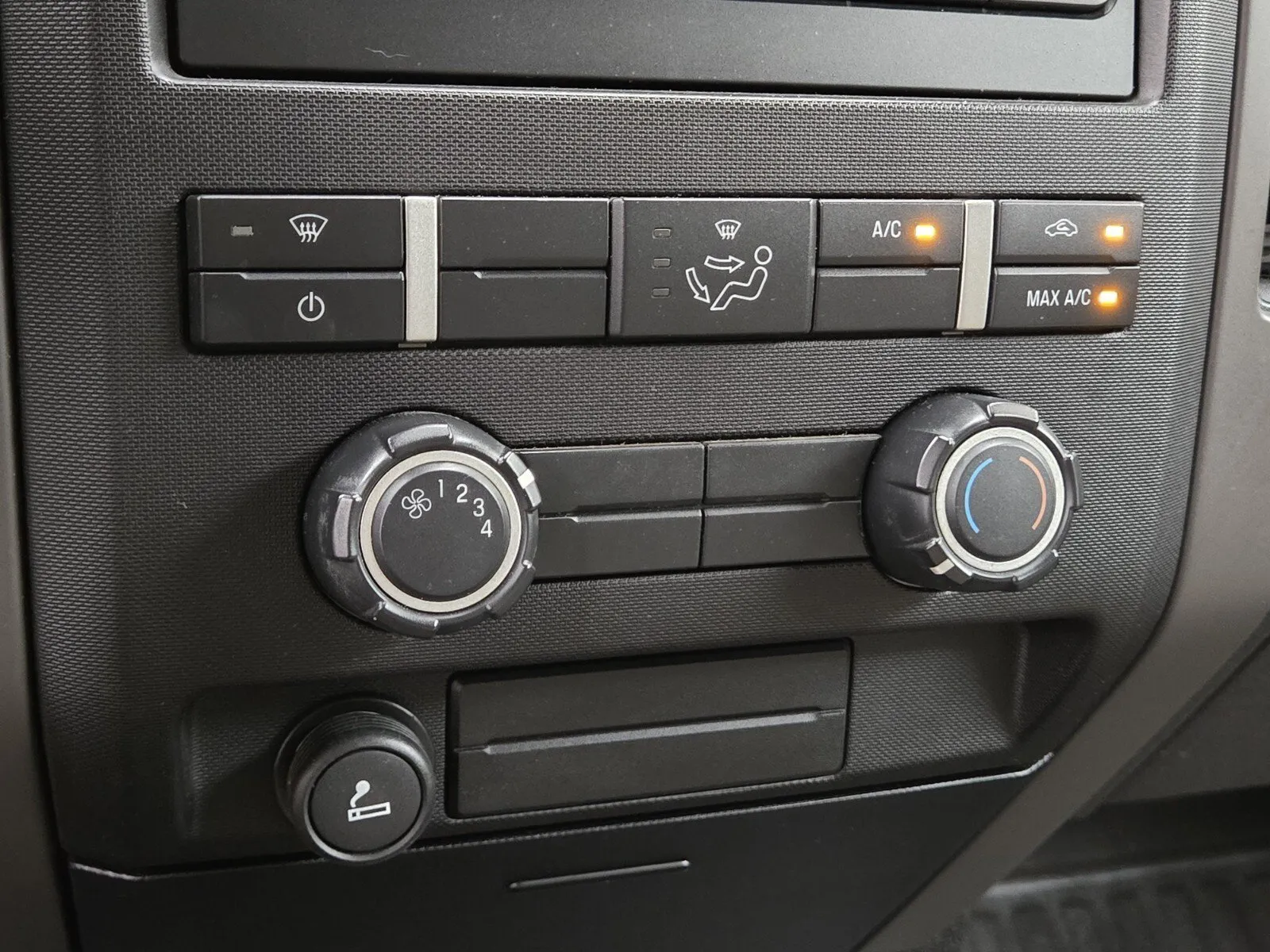 Ford F-150 photo 17