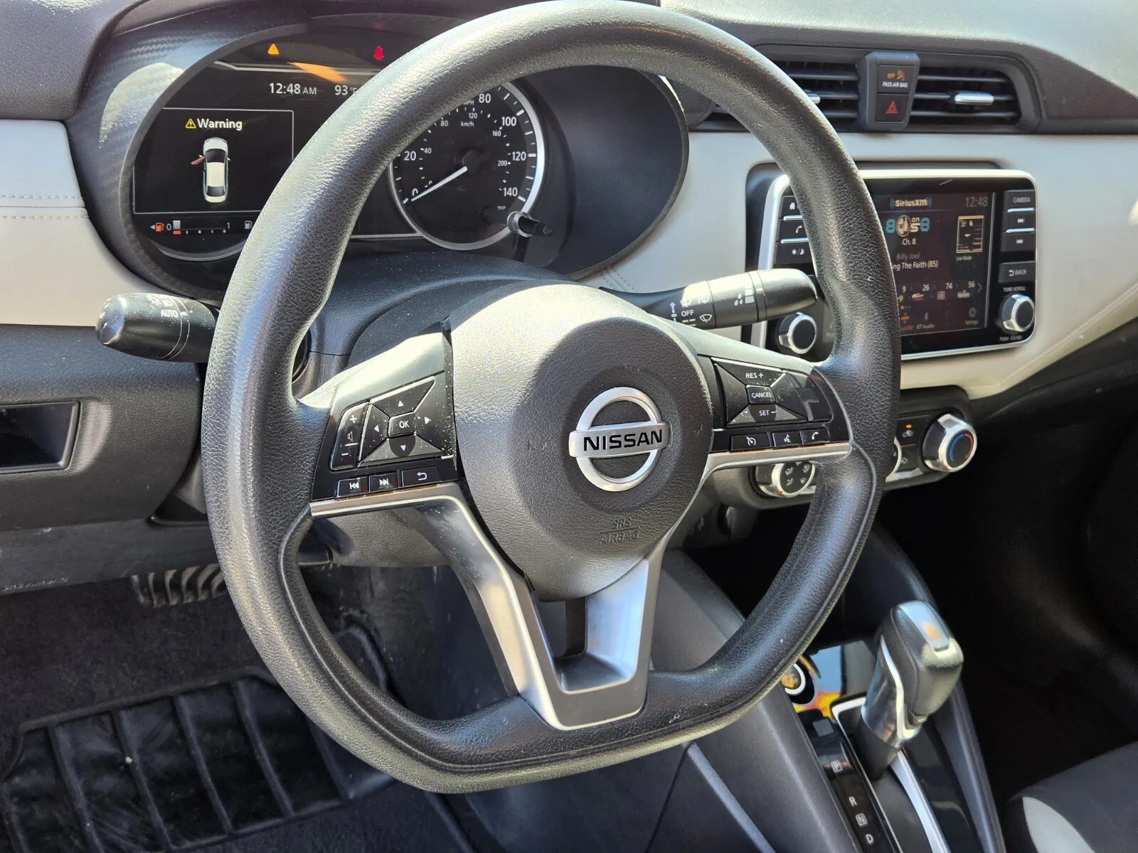 Nissan Versa photo 15
