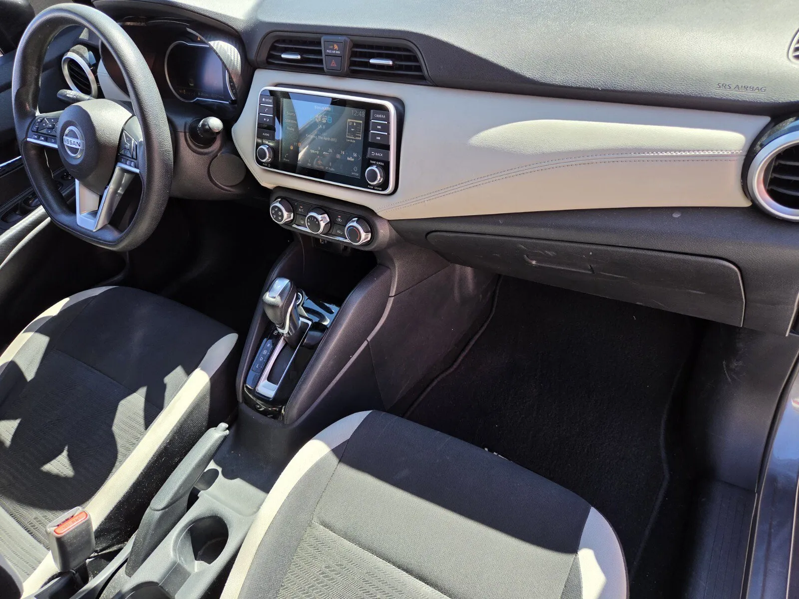 Nissan Versa photo 13