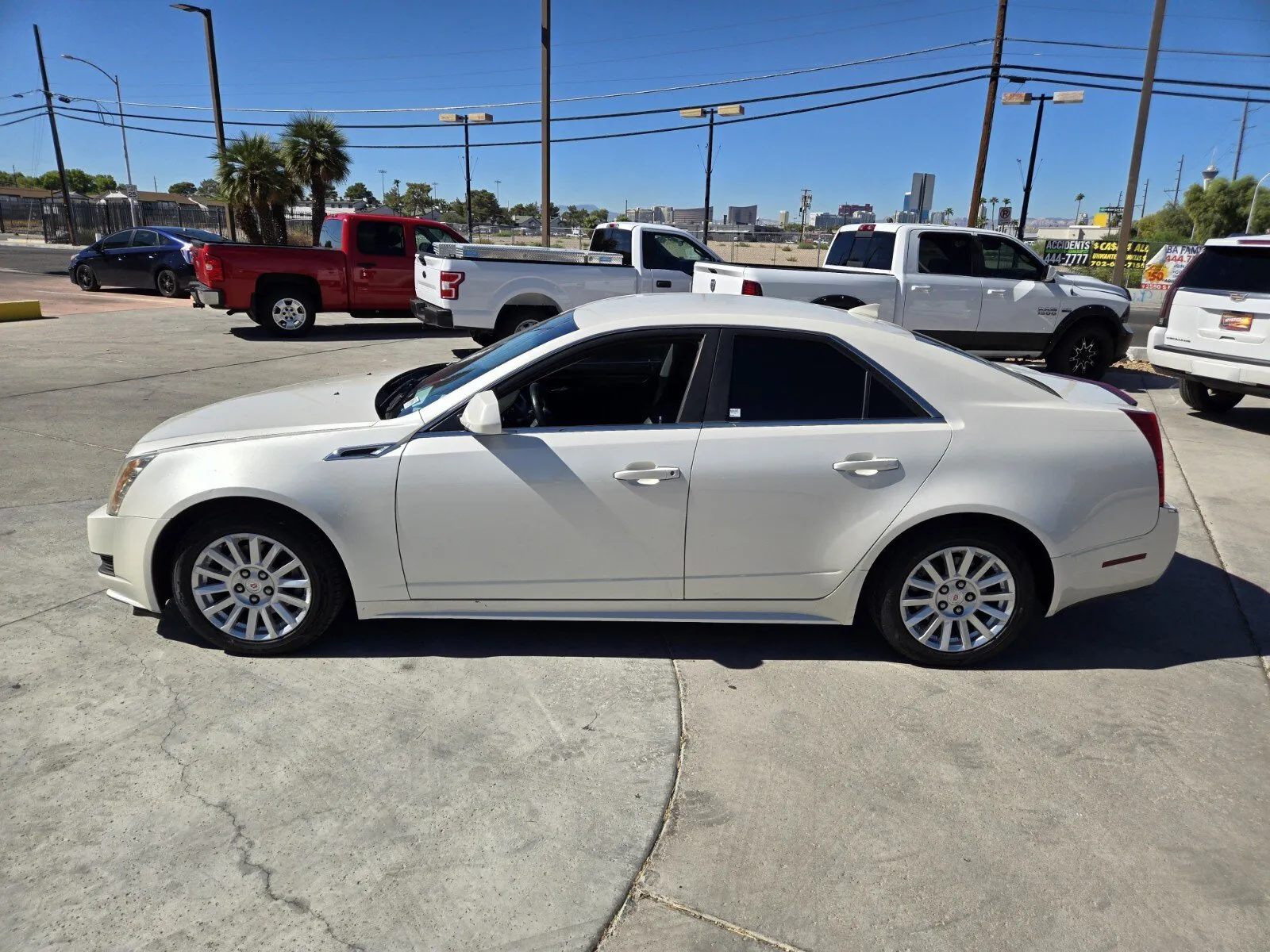 Cadillac CTS photo 2