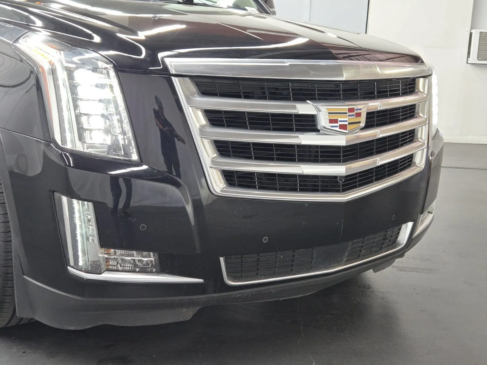 Cadillac Escalade ESV photo 5
