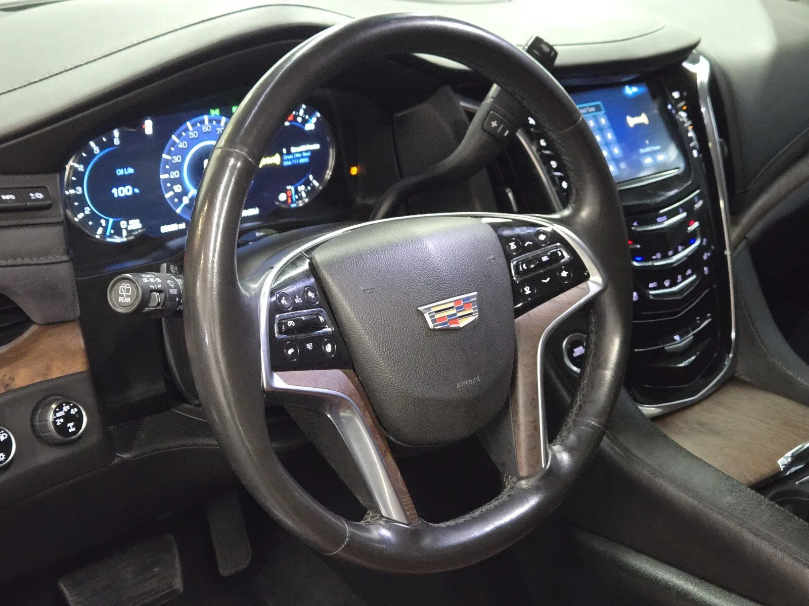 Cadillac Escalade ESV photo 16
