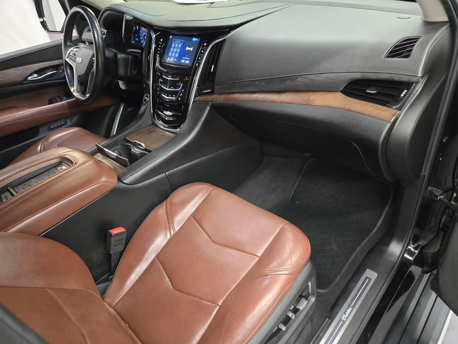 Cadillac Escalade ESV photo 14