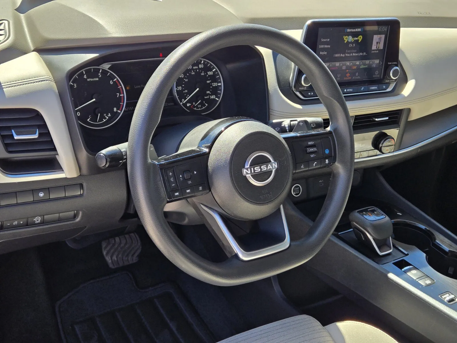 Nissan Rogue photo 15