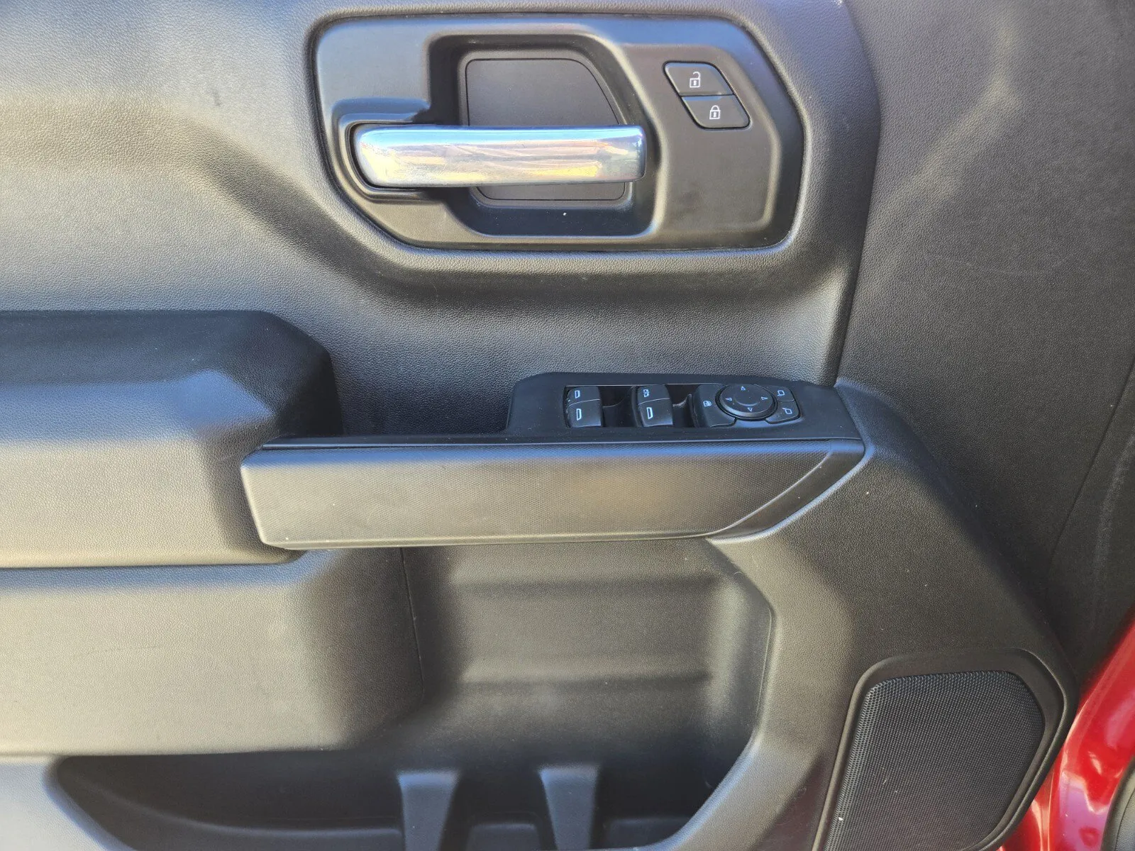 Chevrolet Silverado photo 13
