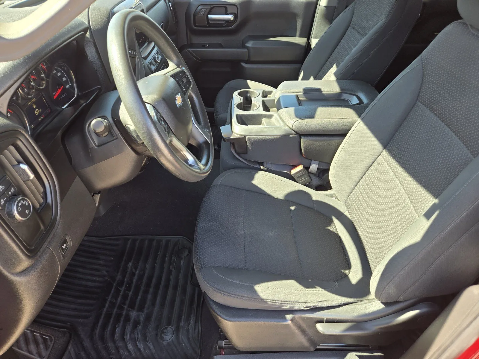 Chevrolet Silverado photo 7
