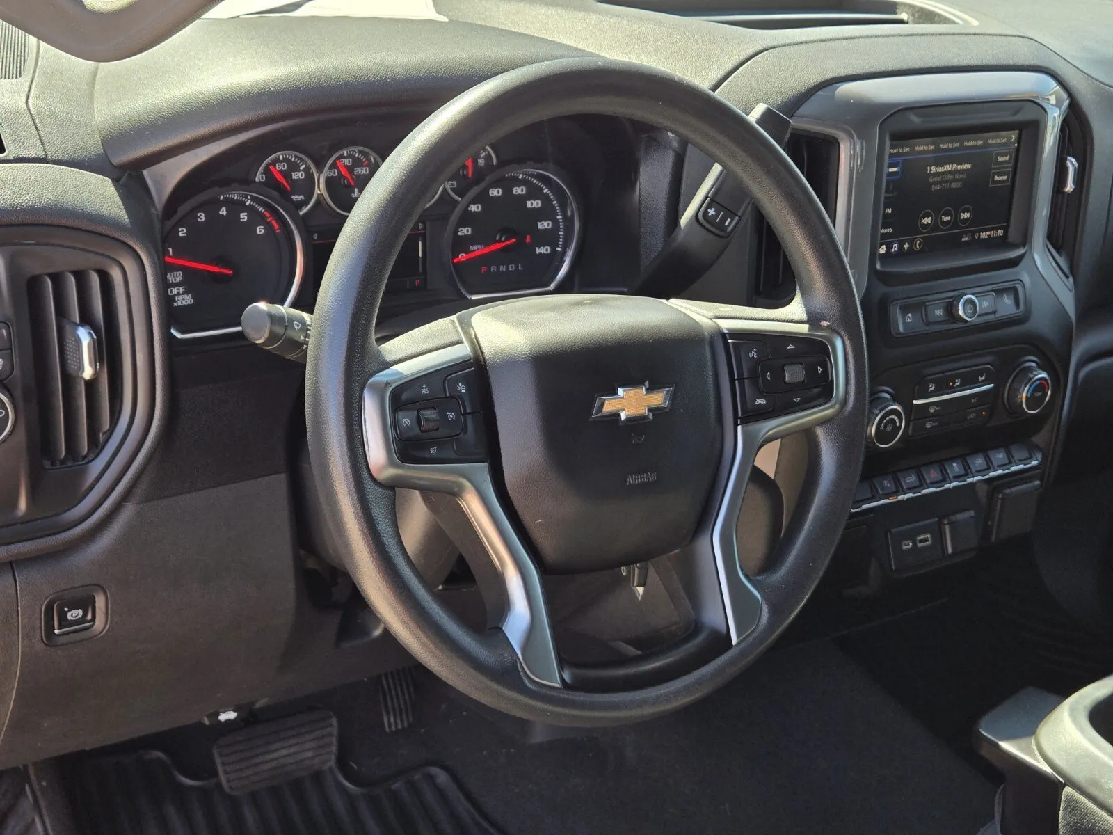 Chevrolet Silverado photo 14