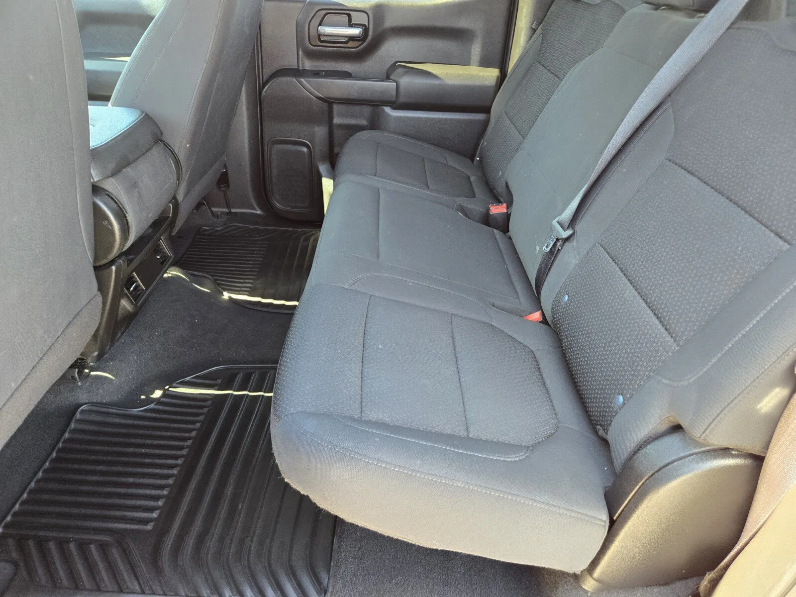 Chevrolet Silverado photo 8