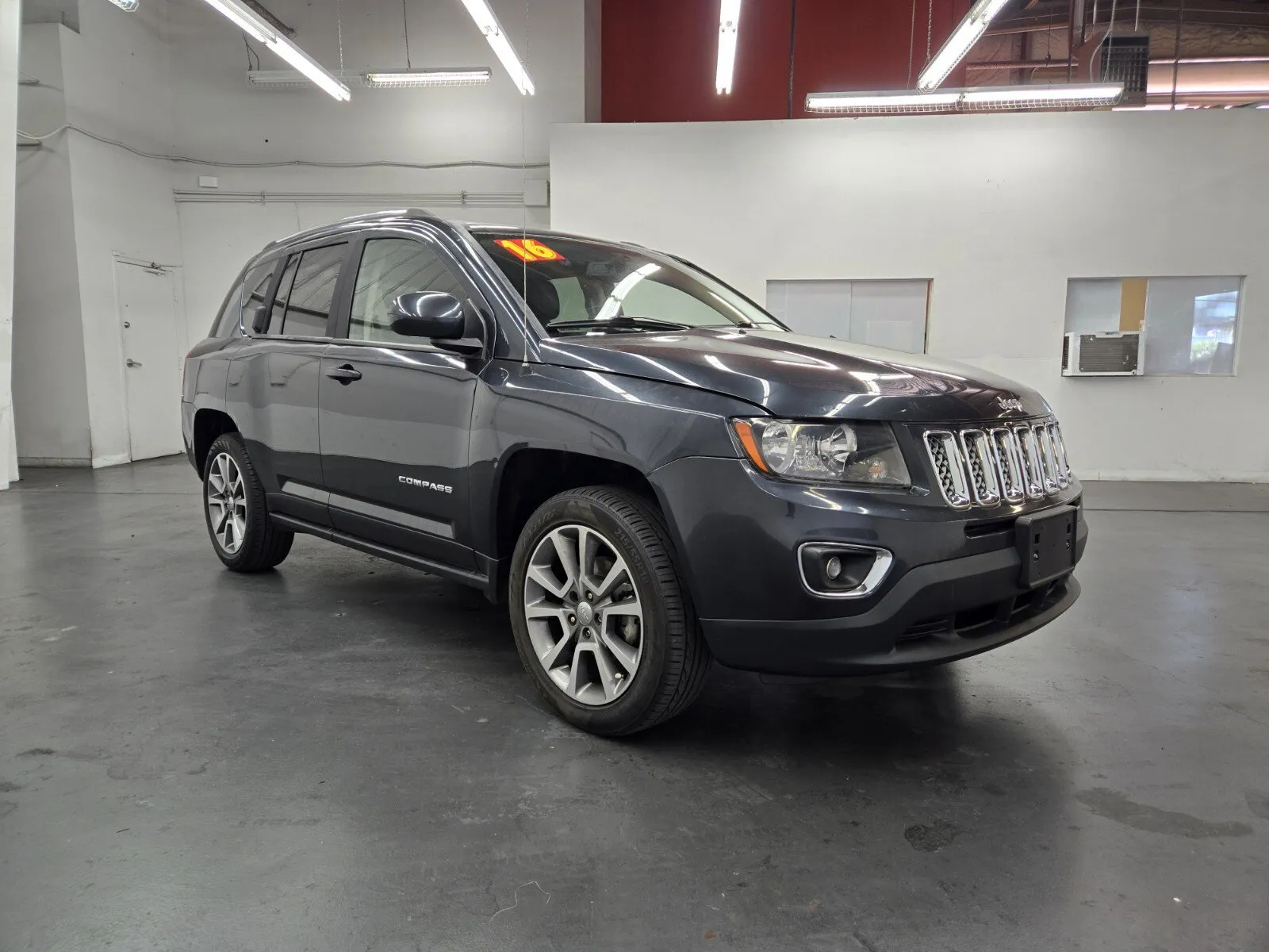 Jeep Compass photo 2