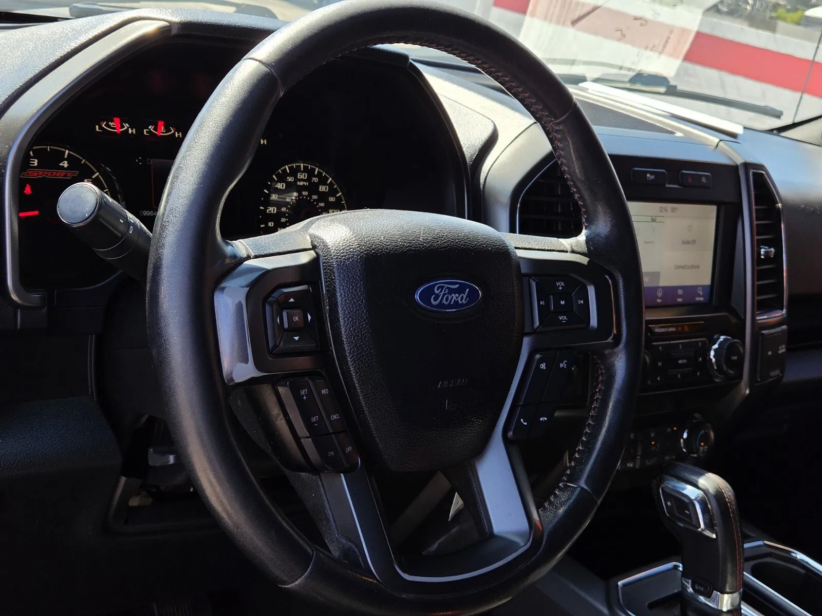 Ford F-150 photo 16