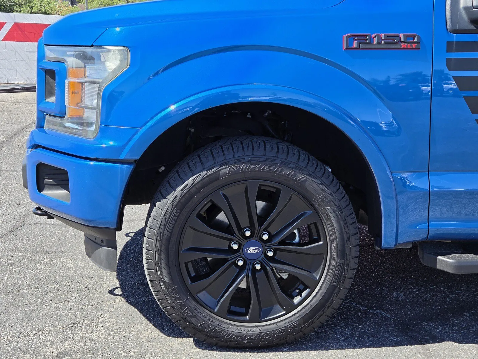 Ford F-150 photo 6