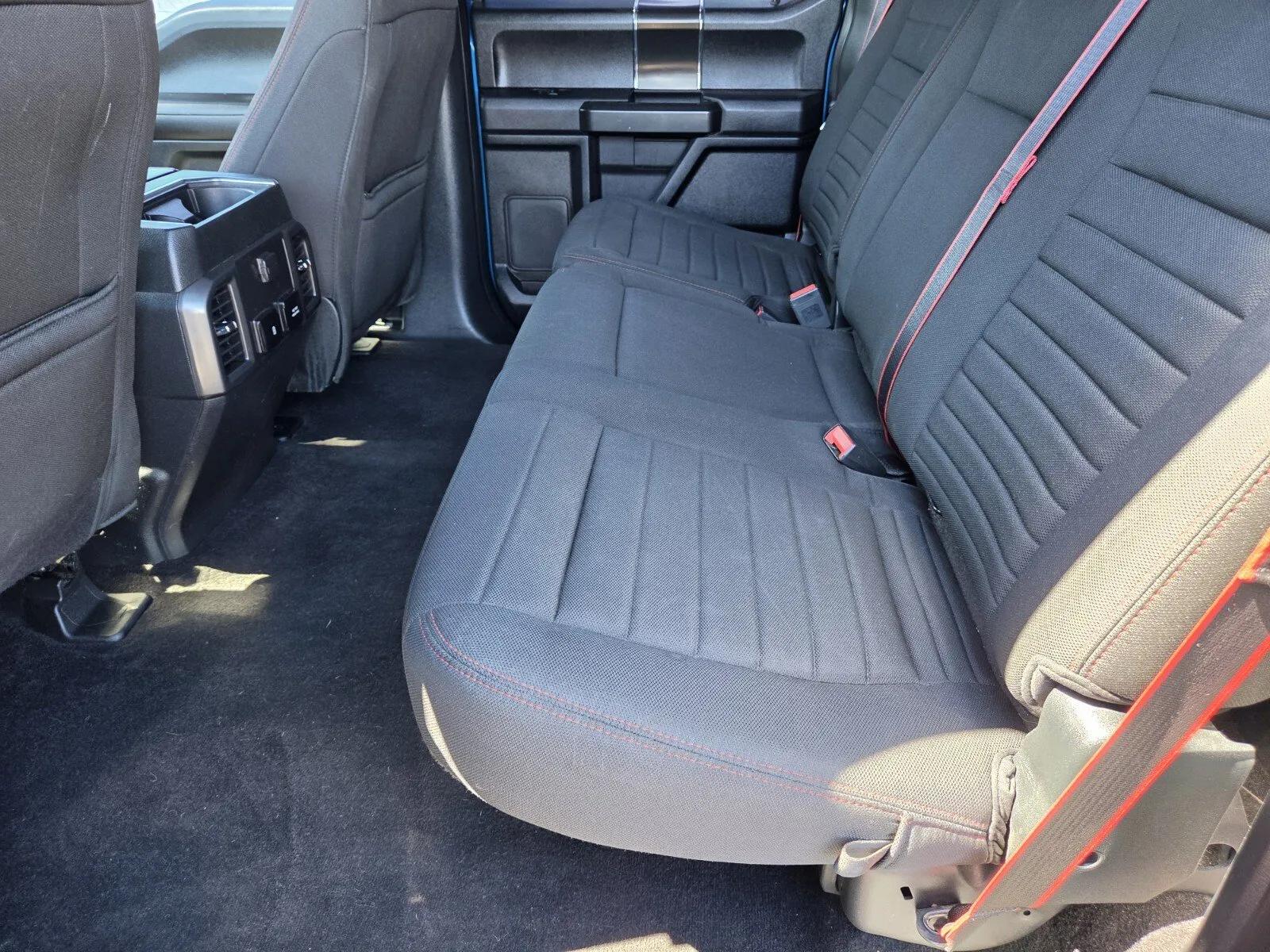 Ford F-150 photo 9