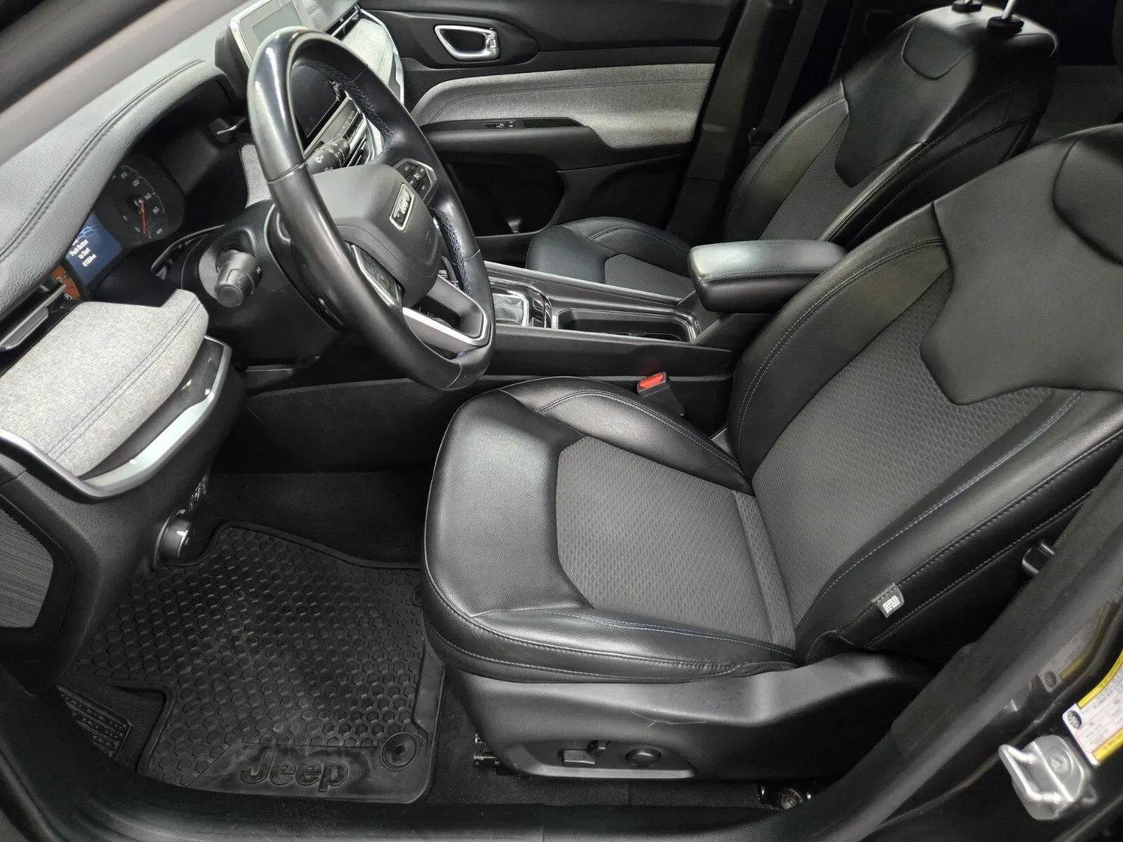 Jeep Compass photo 7