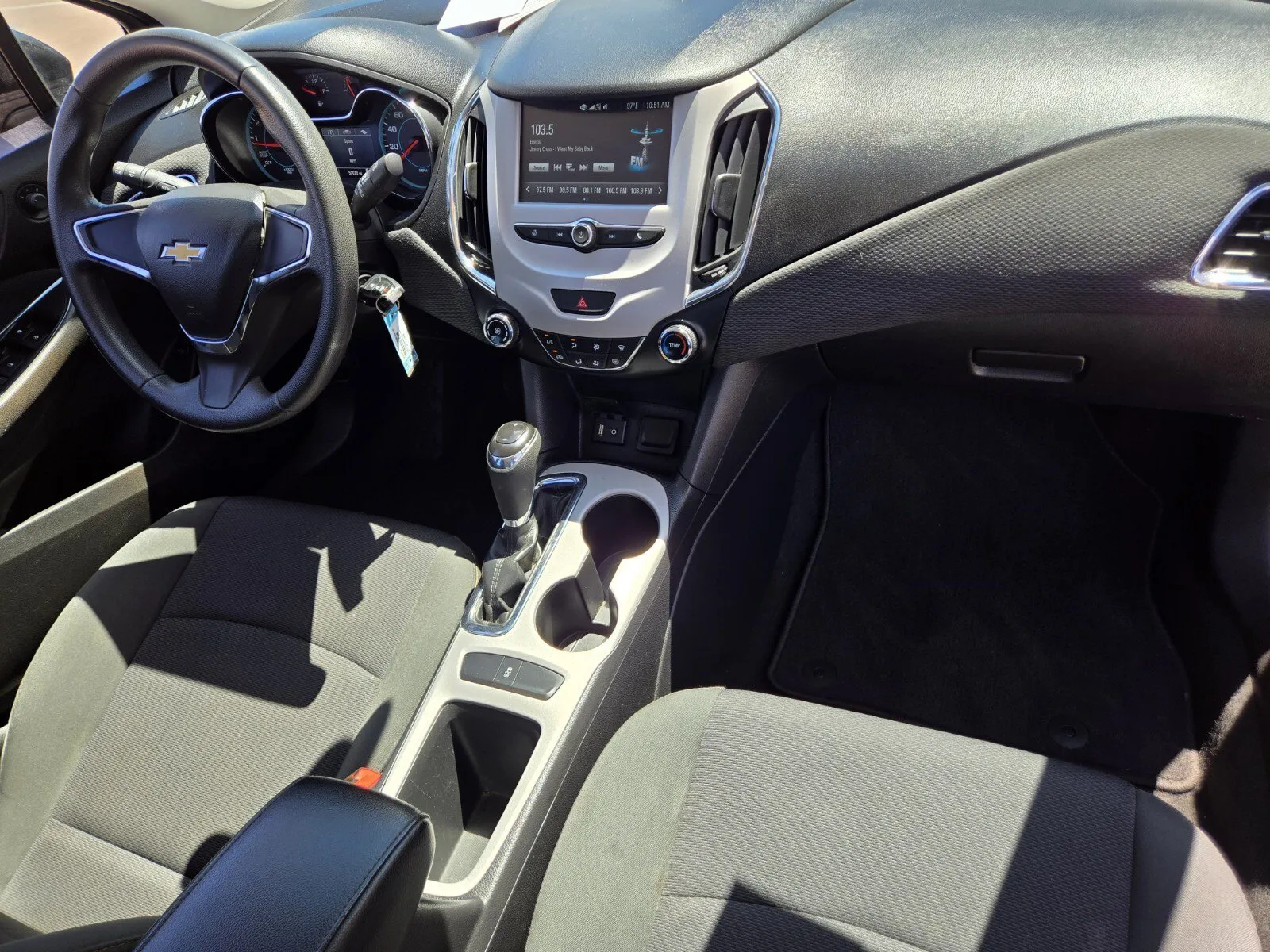 Chevrolet Cruze photo 13