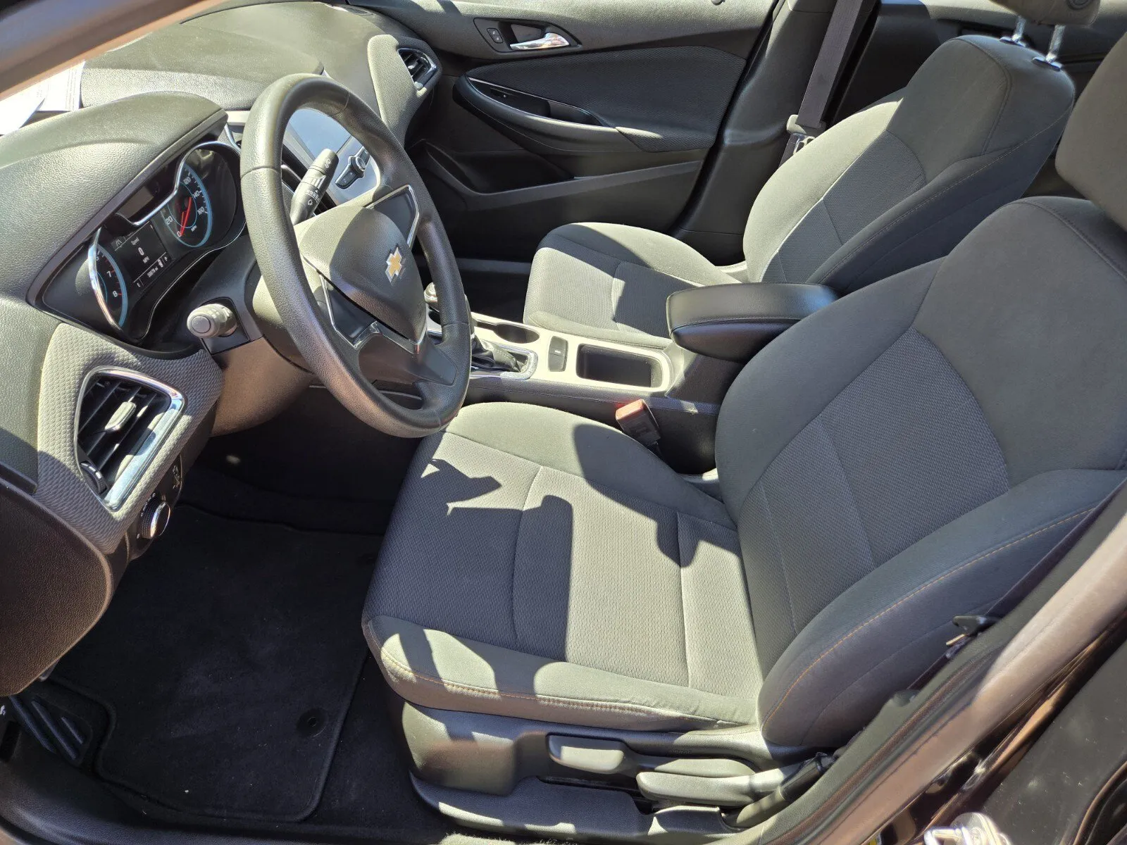 Chevrolet Cruze photo 7
