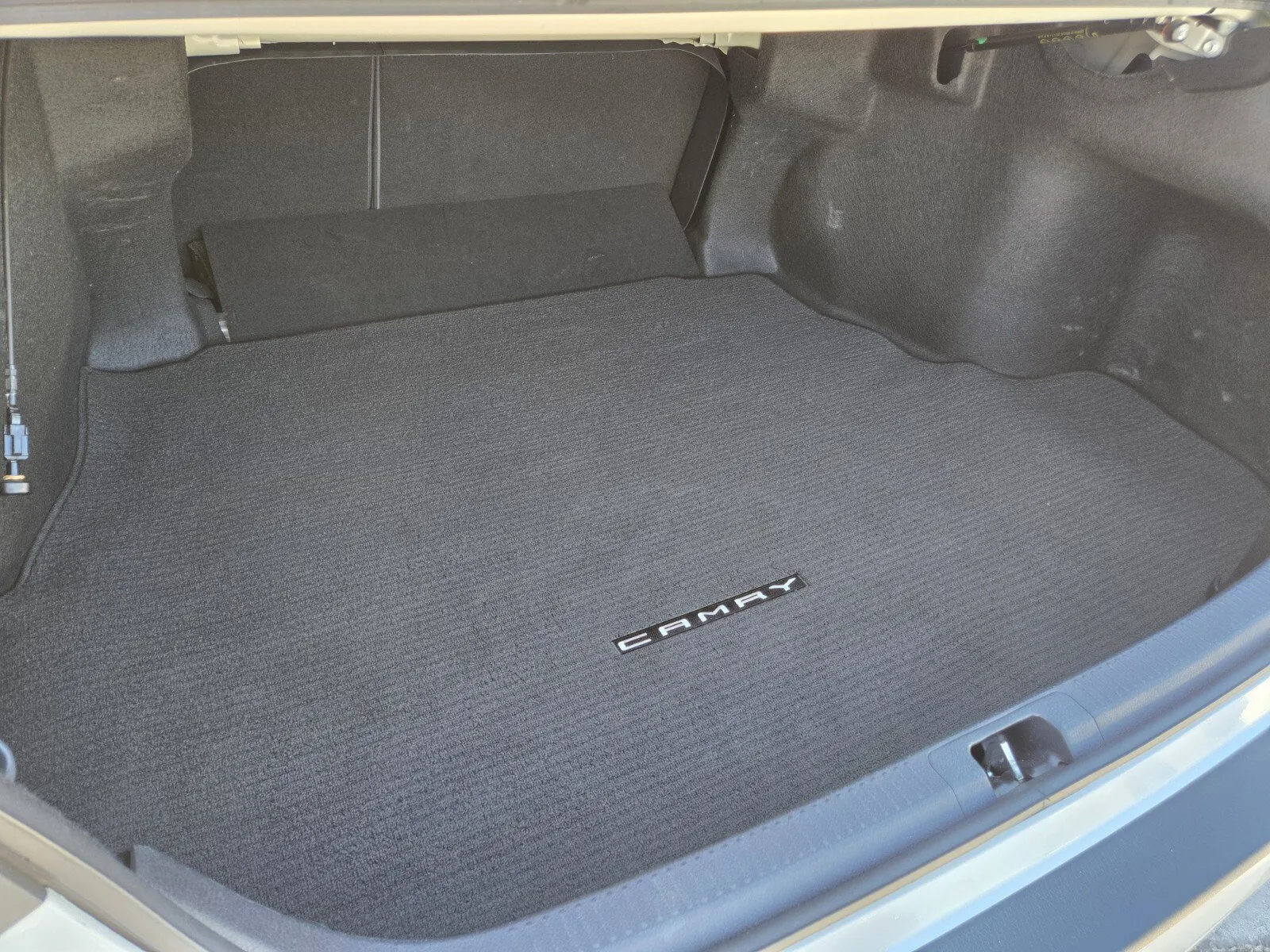 Toyota Camry photo 10