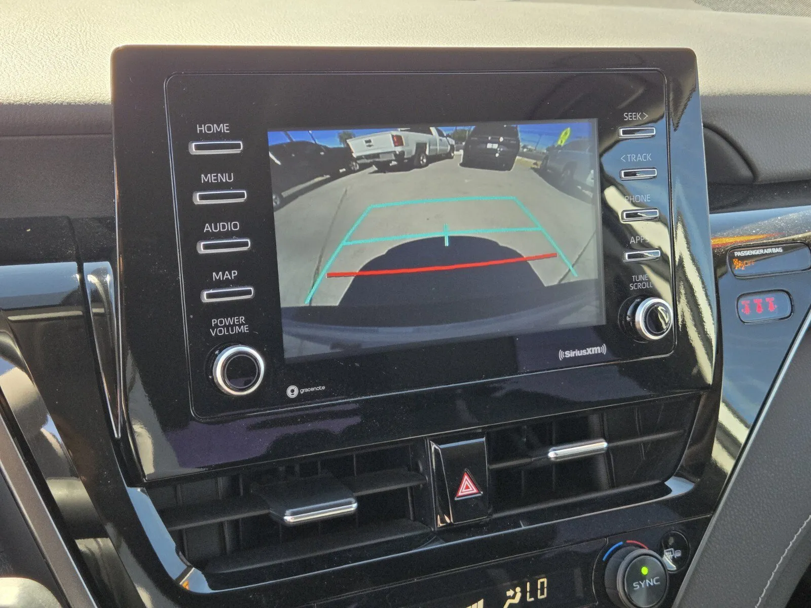 Toyota Camry photo 18