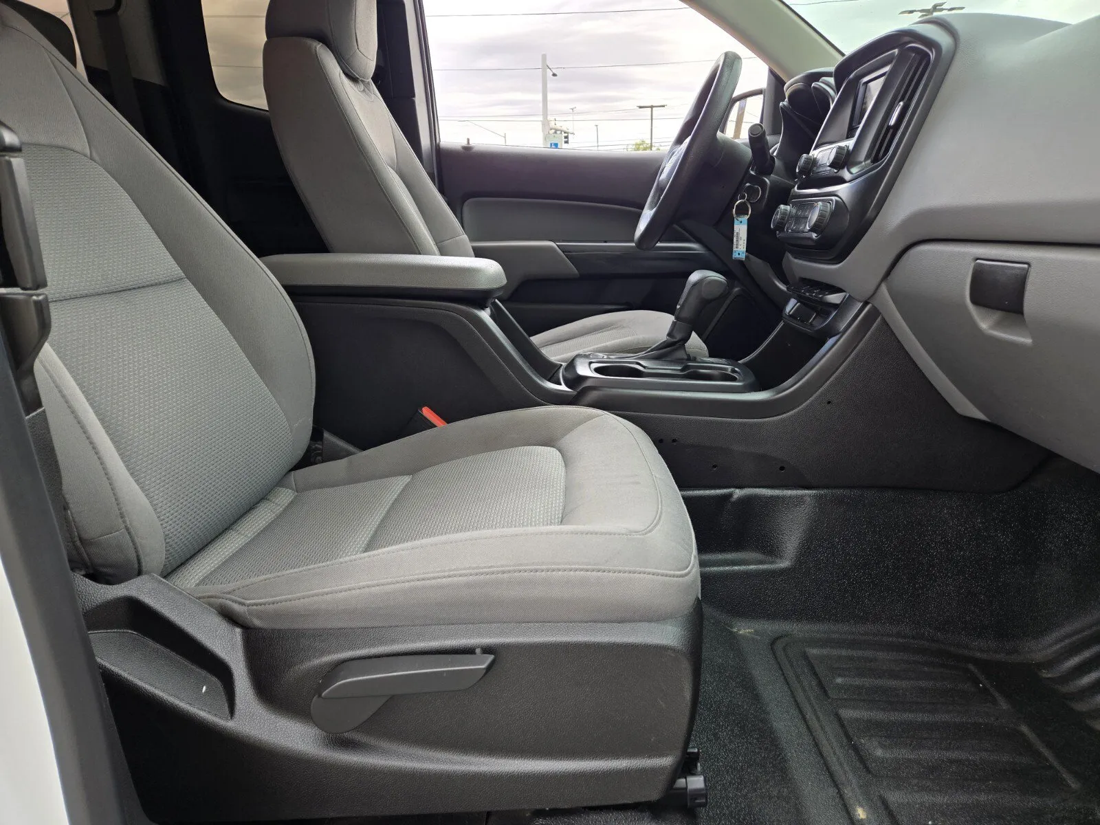 GMC Canyon photo 11