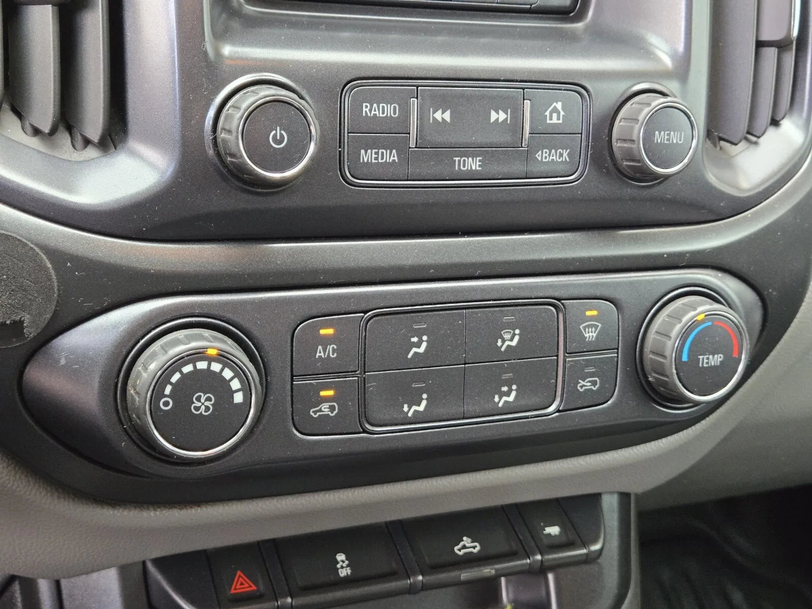GMC Canyon photo 17