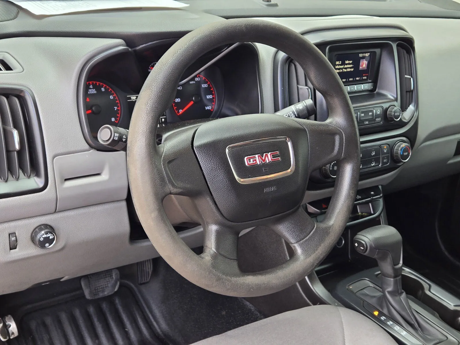 GMC Canyon photo 14