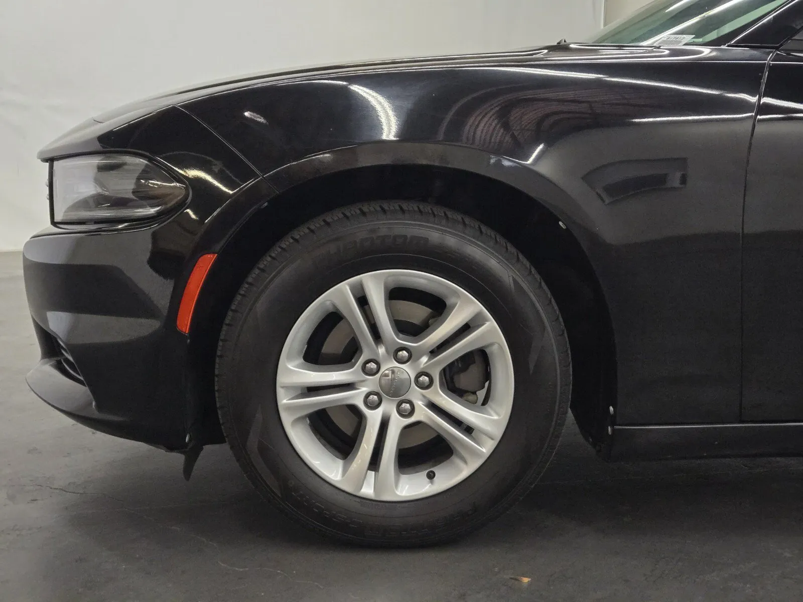 Dodge Charger photo 6
