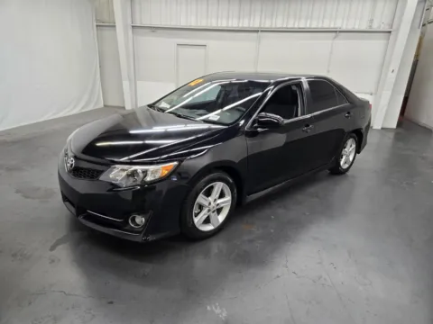 Black 2012 Toyota Camry SE for sale in Las Vegas, NV