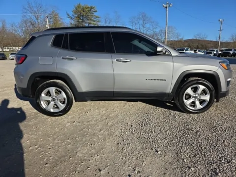 More photos of 2017 Jeep New Compass Latitude at Hocking Valley Motors, OH
