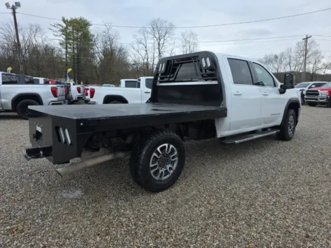 More photos of 2022 GMC Sierra 2500HD SLE at Hocking Valley Motors, OH
