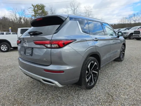 More photos of 2022 Mitsubishi Outlander SEL at Hocking Valley Motors, OH