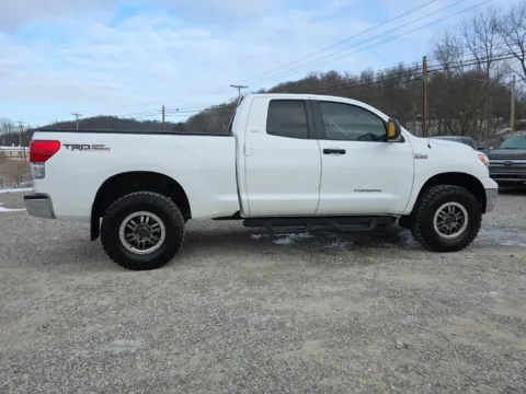 More photos of 2013 Toyota Tundra Grade at Hocking Valley Motors, OH
