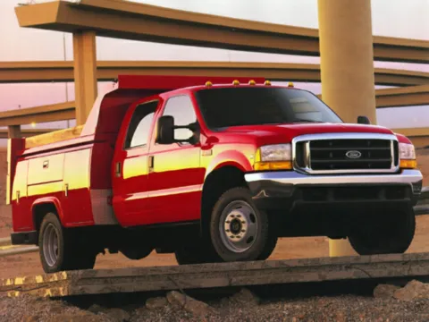 White 2000 Ford F-550SD for sale in Logan, OH