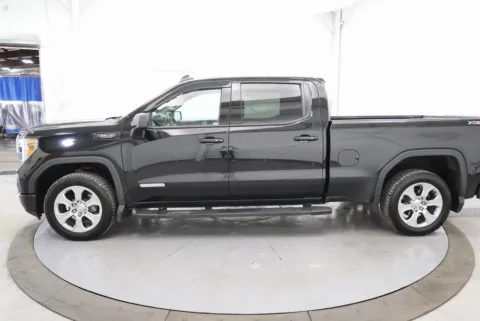More photos of 2021 GMC Sierra 1500 Elevation at Hocking Valley Motors, OH