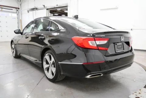 More photos of 2020 Honda Accord Touring 2.0T at Hocking Valley Motors, OH