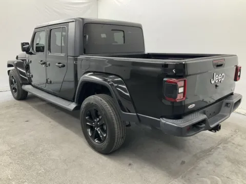 More photos of 2020 Jeep Gladiator Overland at Hocking Valley Motors, OH