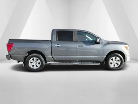More photos of 2018 Nissan Titan SV at Hocking Valley Motors, OH