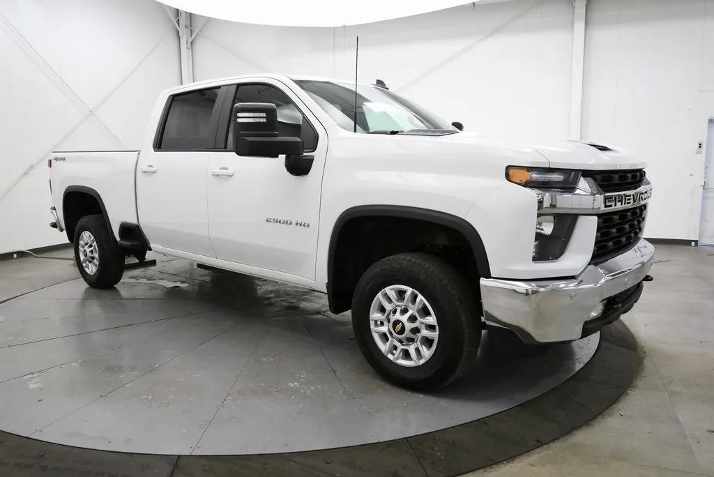 White 2020 Chevrolet Silverado 2500HD LT for sale in Logan, OH