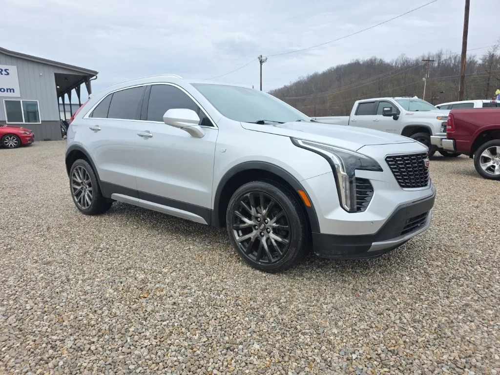 Silver 2019 Cadillac XT4 Premium Luxury for sale in Logan, OH