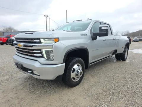 Another view of 2022 Chevrolet Silverado 3500HD High Country for sale in Logan, OH at Hocking Valley Motors