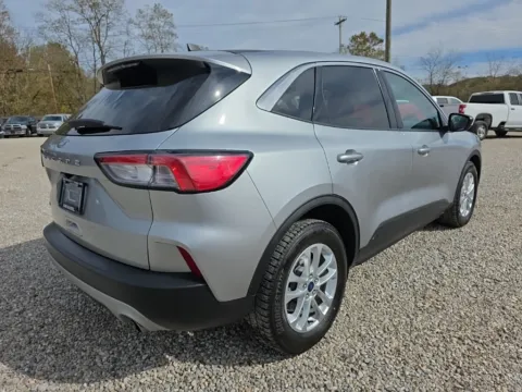 More photos of 2022 Ford Escape SE at Hocking Valley Motors, OH