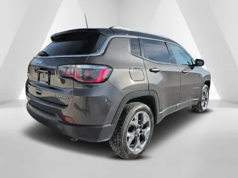 More photos of 2018 Jeep Compass Limited at Hocking Valley Motors, OH